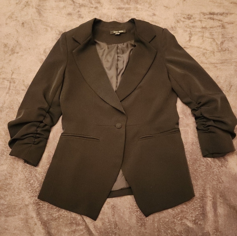 Olive Olivia Black Blazer Size M